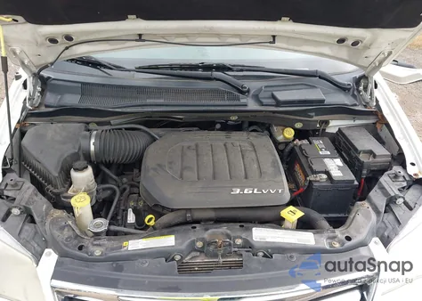 2012 Chrysler Town & Country Touring из США, поврежденный, VIN 2C4RC1BGXCR133809